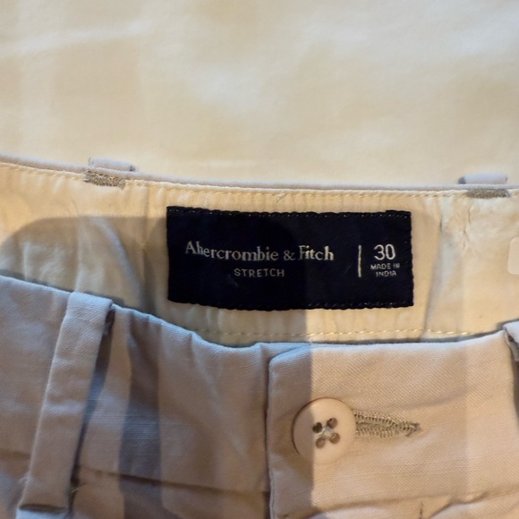 Abercrombie and Fitch, size 30 tan khaki shorts - Picture 3 of 3